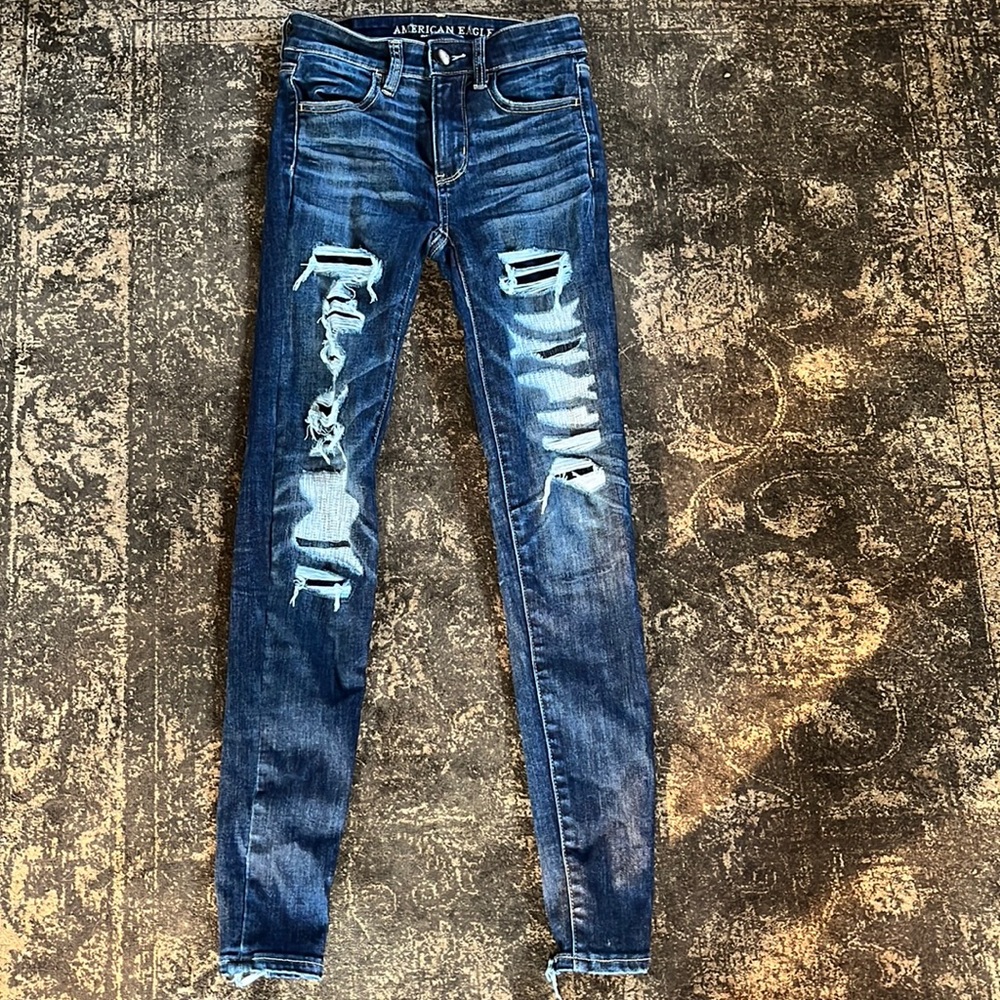 American Eagle Super Super Stretch Jeans in a Women’s size 00